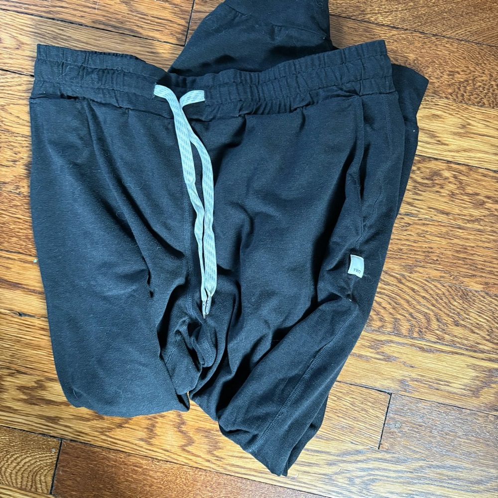 Vuori Performance Jogger - Picture 3 of 5